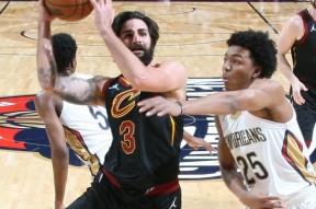 开云登录入口 -江南鲸鲨队鏖战东城黑豹队，游泳友谊赛守住胜果，替补奇兵立功。回归即成焦点的简单介绍