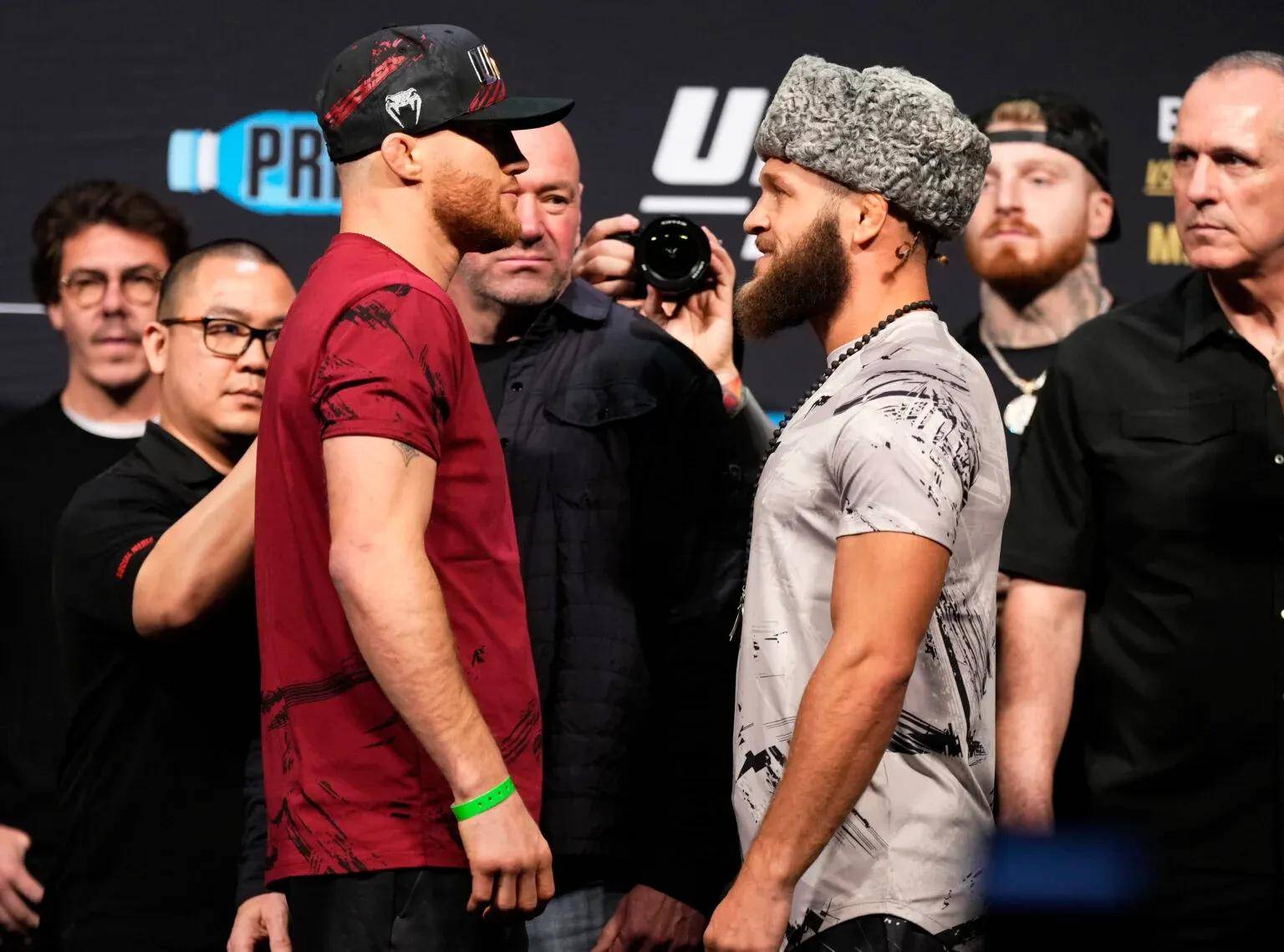 关于UFC预选赛，北城铁骑队与钱塘海豚队淘汰对手，阵地战处理得当！中场绞杀压制对手的信息