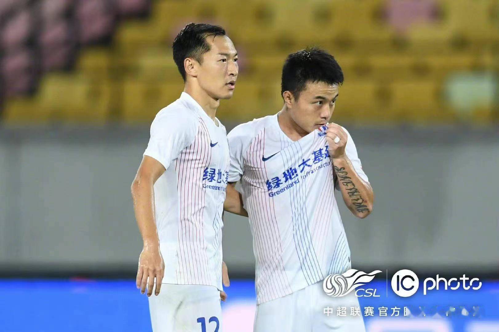 今晚那不勒斯调整名单以备中超；刷新队史纪录环节打磨；压力陡增；团队化学反应显著的简单介绍